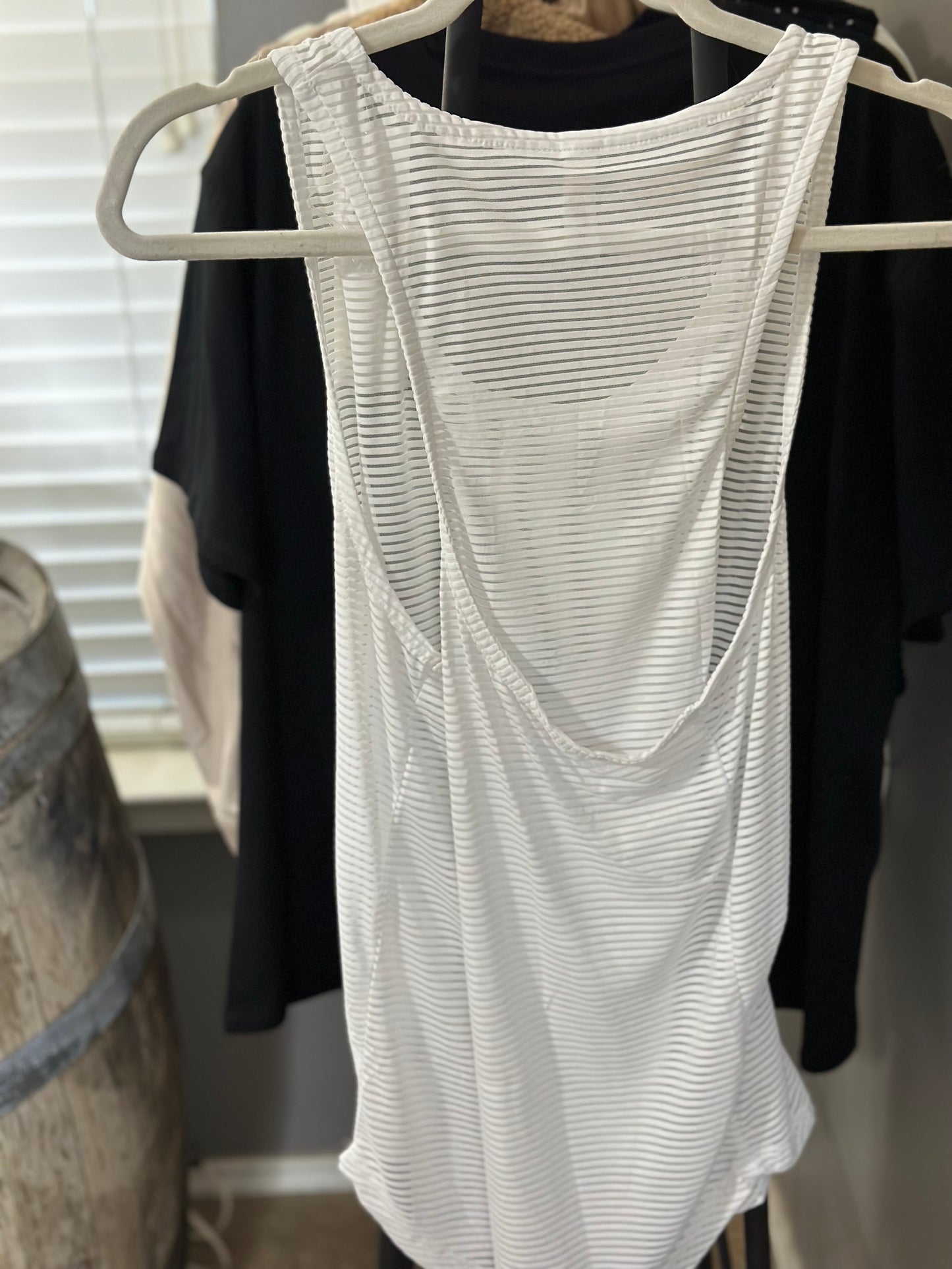 MESH TWISTED BACK TANK