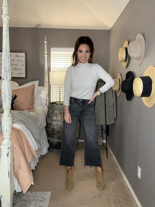 Turtle Neck Knit Top